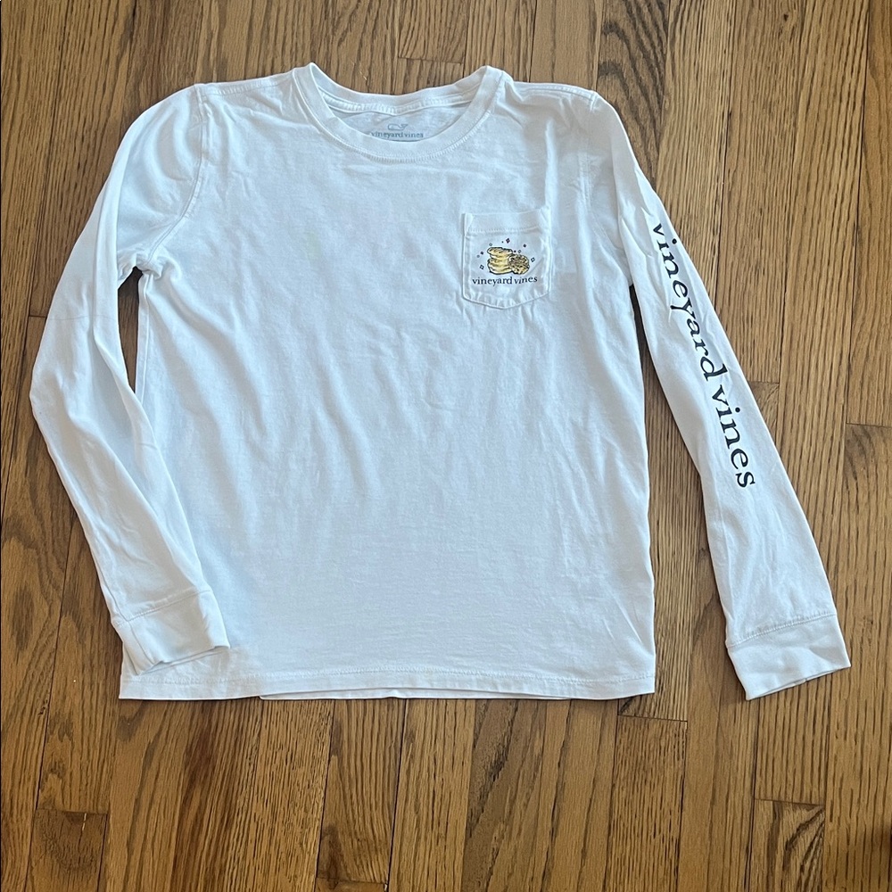 Vineyard Vines Kids White Long Sleeve Tee with Snow bunny Whale Logo